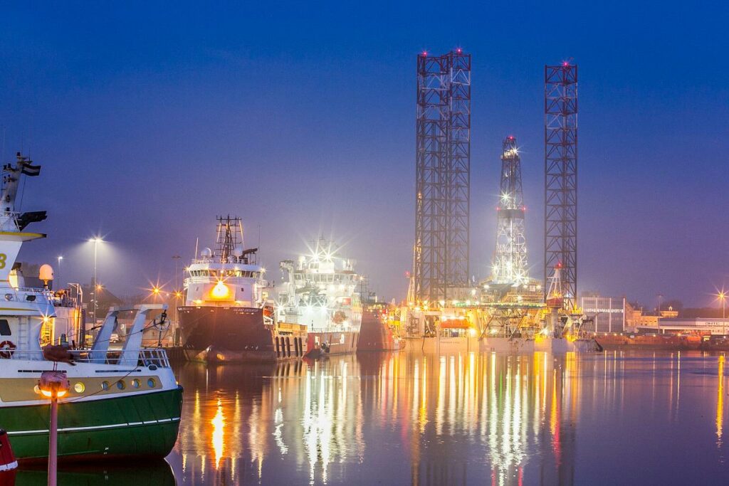 Port of Den Helder bij nacht