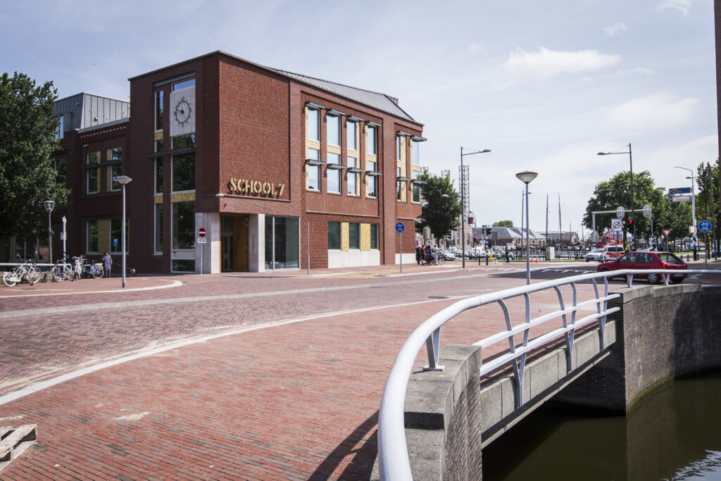 School 7 Cultureel centra