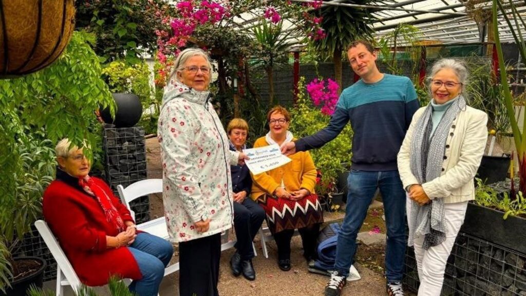 Waardebon wordt overhandigd aan Hortus Overzee