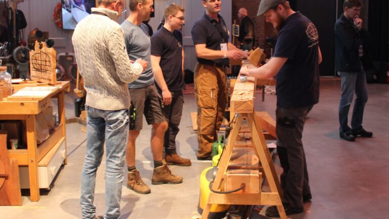 7f9ae1aa-2a83-412a-a5cc-2aa29cc478d4-thumbnail_EOC-TSB_persbericht_Jongeren_gratis_naar_beurs_-_Foto_Paul_Schaap_1920x1080