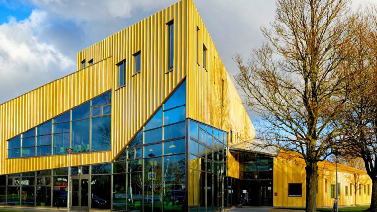 Wijkhuis Nieuw Den Helder vanaf de Texelstroomlaan gezien