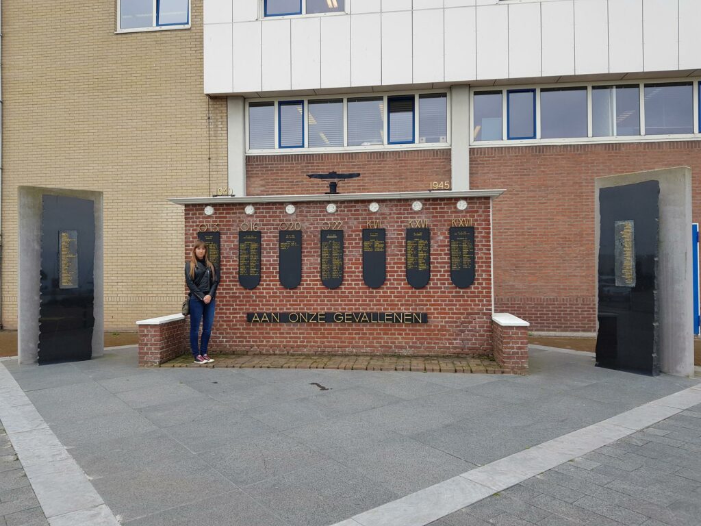 Hr. M. O 16 herdenking oorlog Den Helder