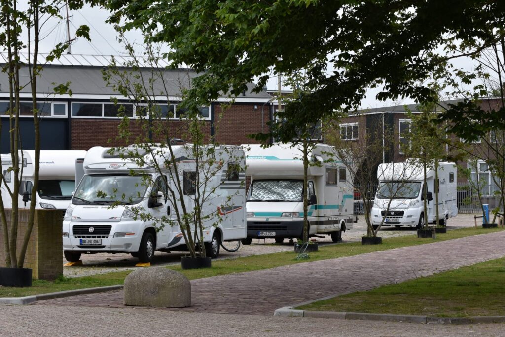 Campers op camperplaats Willemsoord