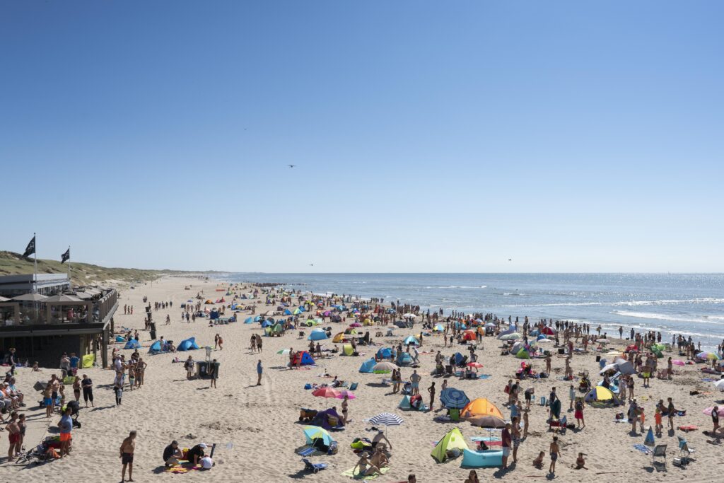 Strand bij Paal6 Julianadorp