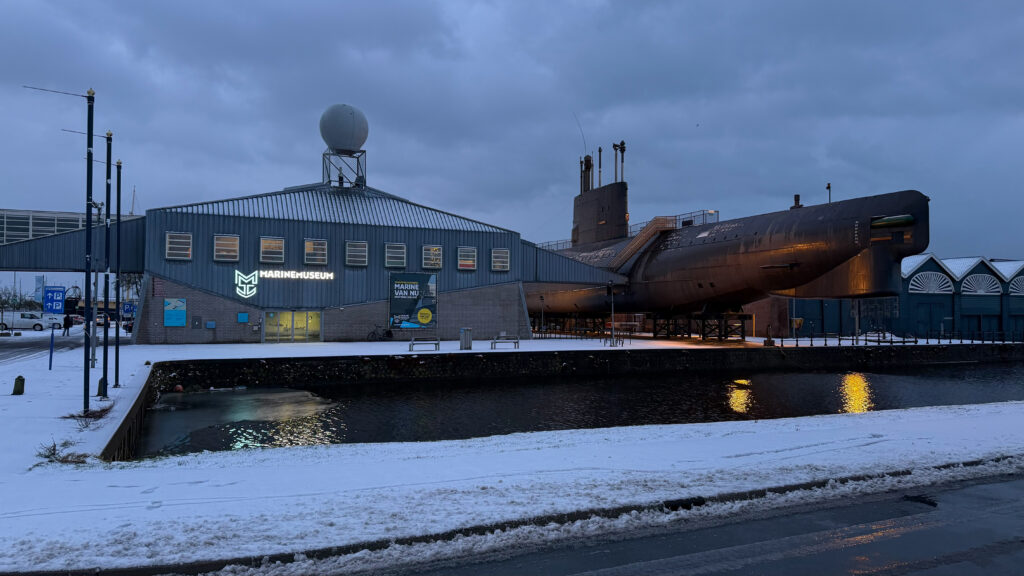 Marinemuseum in de sneeuw