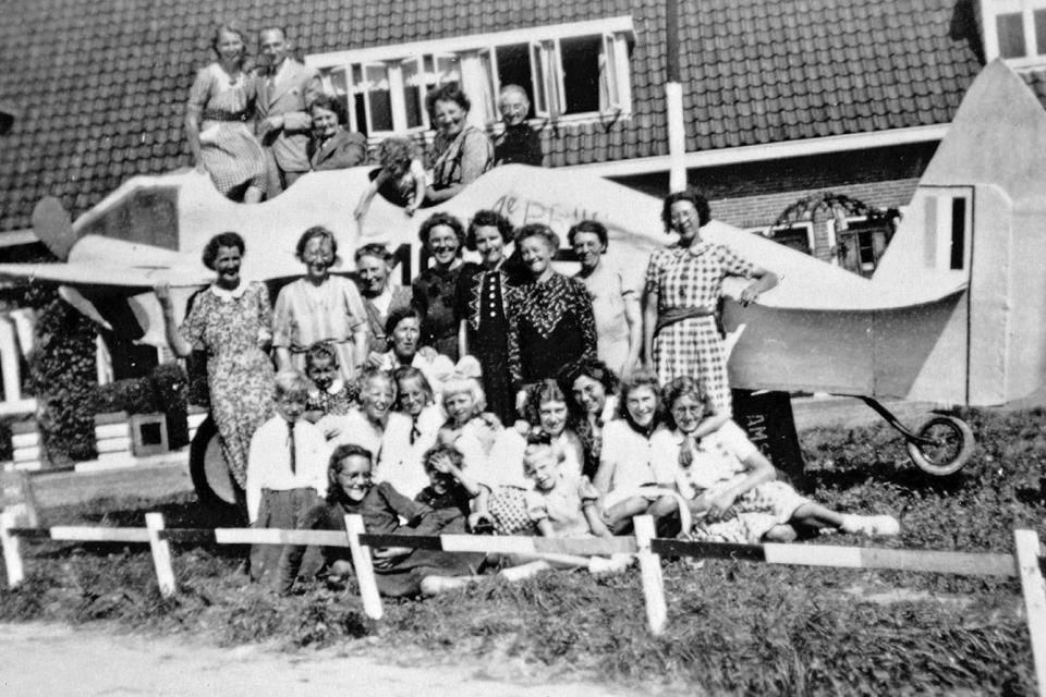 Bevrijdingsfeest 1945 Meeuwenstraat