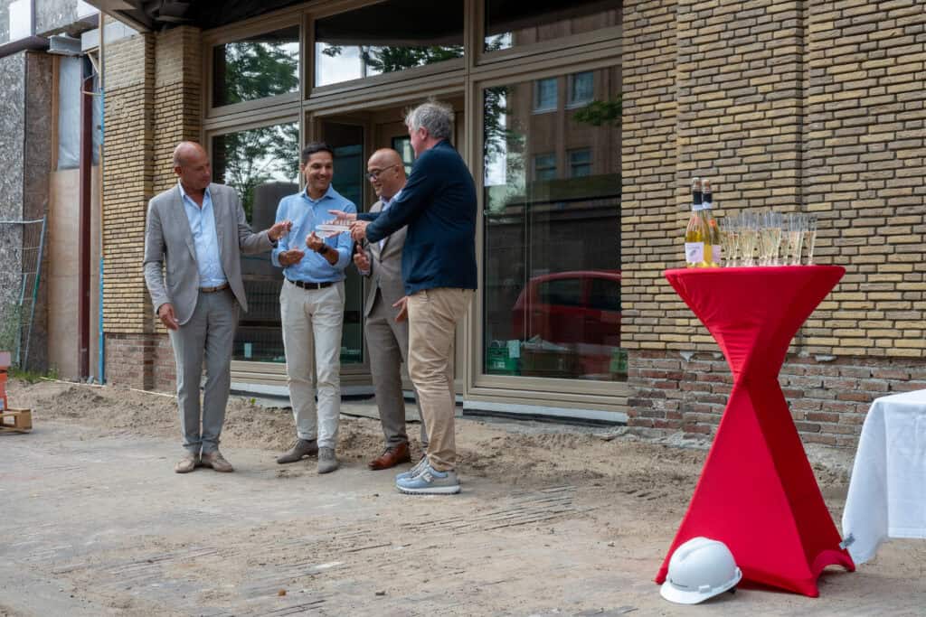 Signing of new Den Helder Experience store location