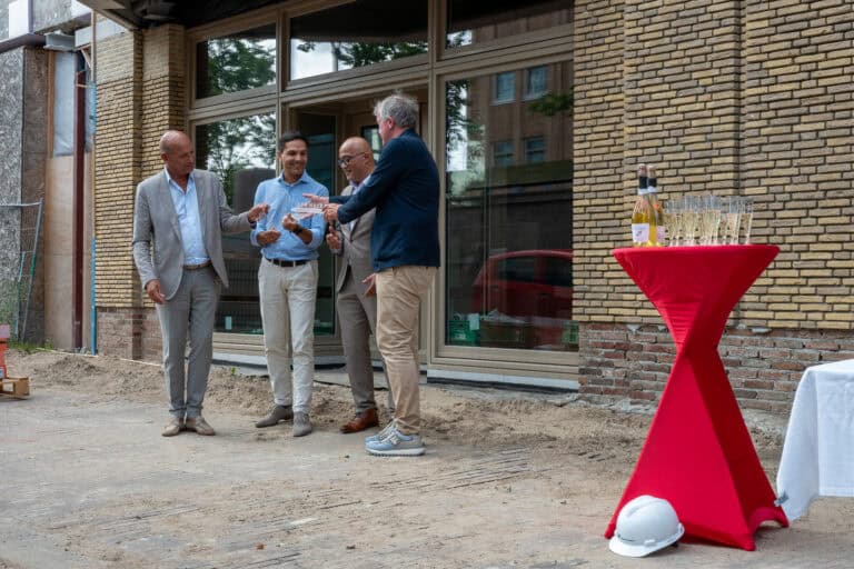 Signing of new Den Helder Experience store location